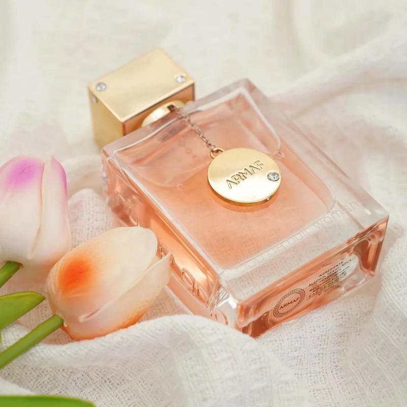 อาร์มาฟ คลับ เดอ นุย วูแมน โอ  - Perfume Fragrance Vanilla บทวิจารณ์และราคา